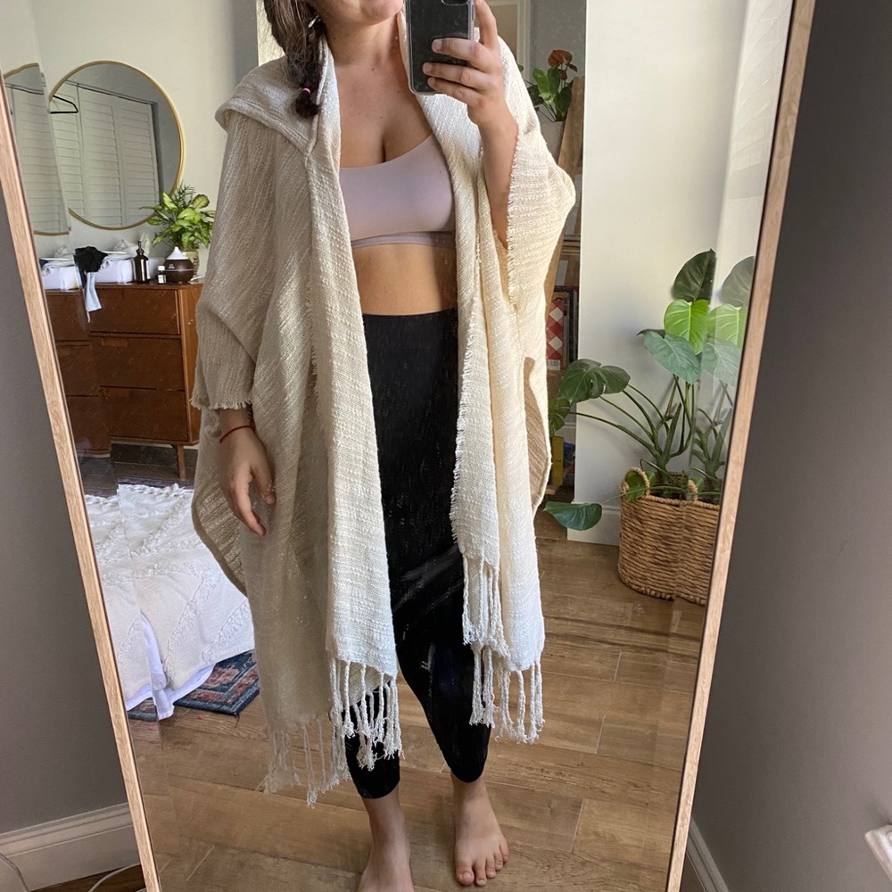 MORA Beach Shawl